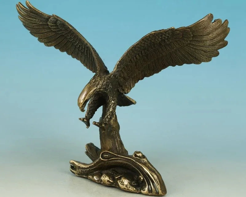 Nice Asian Chinese Old Bronze Handmade Carved Eagle Collect Statue Figure Decor