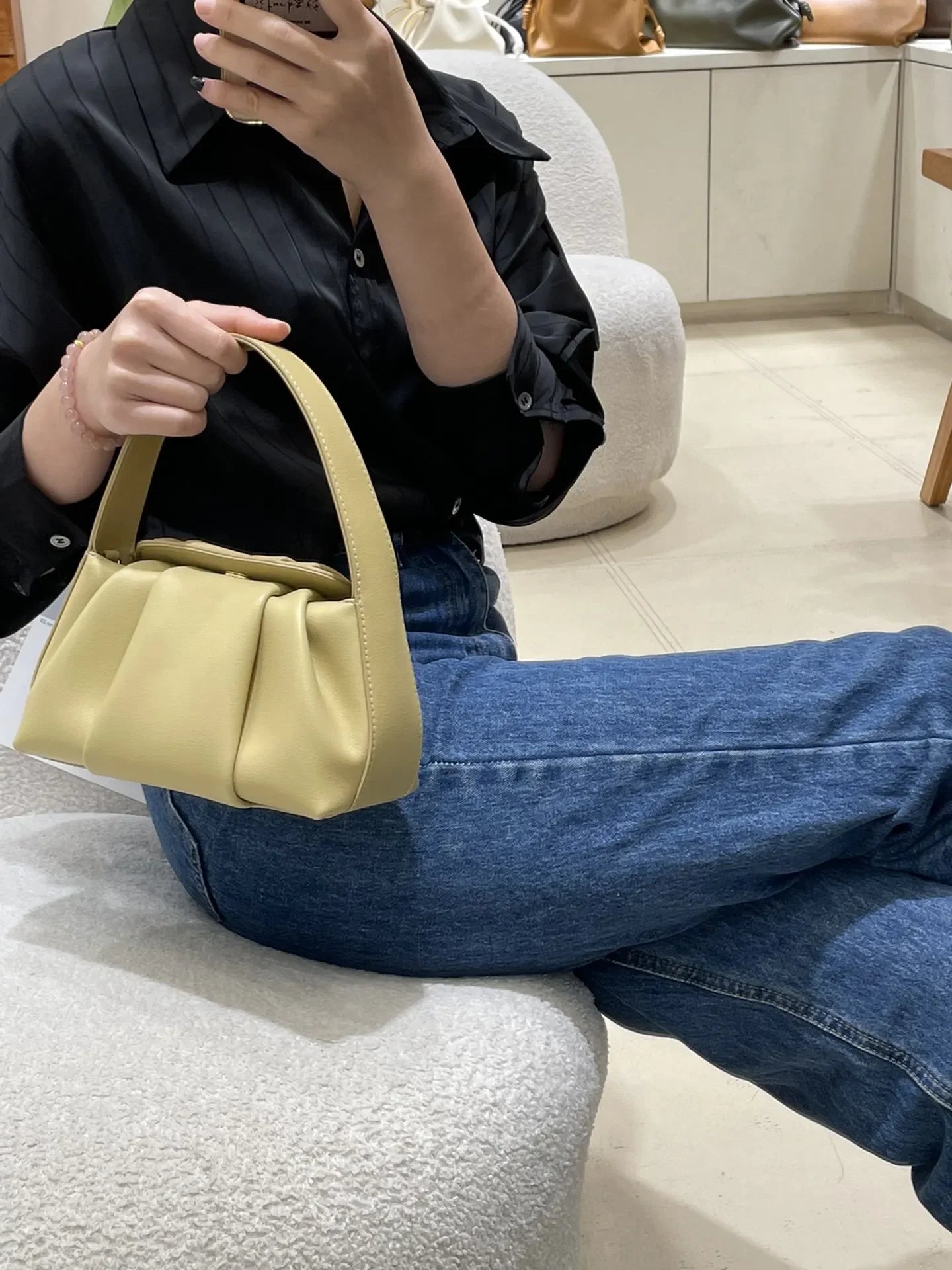 Niche Design Pleated Genuine Leather Cloud Bag, Fashionable and Versatile Women's Bag Handbag Luxury Designer Handbag Purses