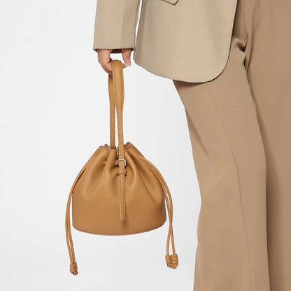 Niche Designer Drawstring Bucket Bag Simple All-match Large Capacity Folds Crossbody Purses Clutch Fashion Elegant Solid Bolsas