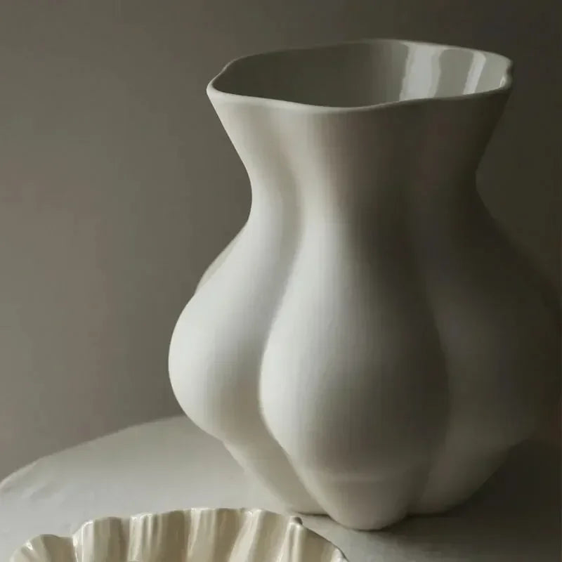 Nordic Style Ceramic Human Body Vase Statue Vase Ornaments Office Desktop Flower Arrangement Vase Home Decoration Accessories