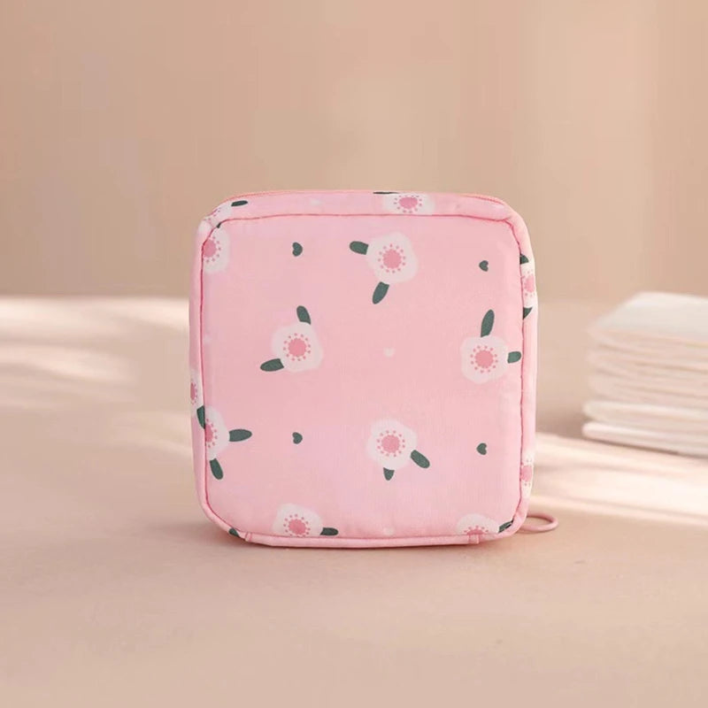 Nylon Sanitary Napkin Storage Bags Period Bag Pad Bags School Sanitary Pouch with Zipper for Teen Girls Women Ladies