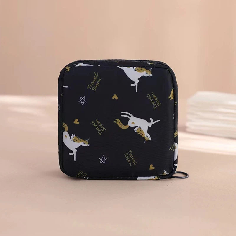 Nylon Sanitary Napkin Storage Bags Period Bag Pad Bags School Sanitary Pouch with Zipper for Teen Girls Women Ladies