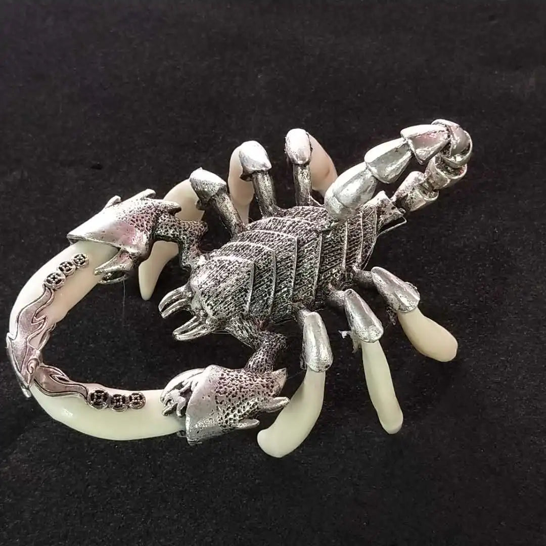 Old Chinese Tibet silver Inlay Tooth Statue Decoration Scorpion Statue