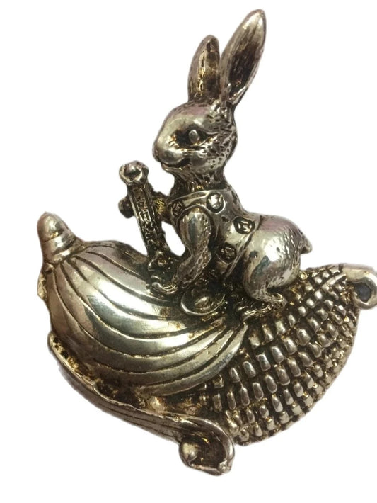 Old Decorated Handwork Miao Silver fengshui Carving Rabbit Sitting On The Corn Statue vintage home decor metal handicraft