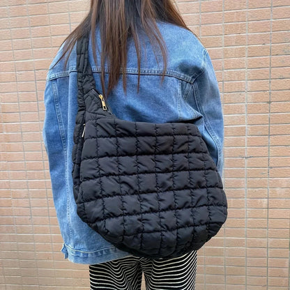 Oversized puffed quilted stray large capacity crossbody bag, women's thickened shoulder bag