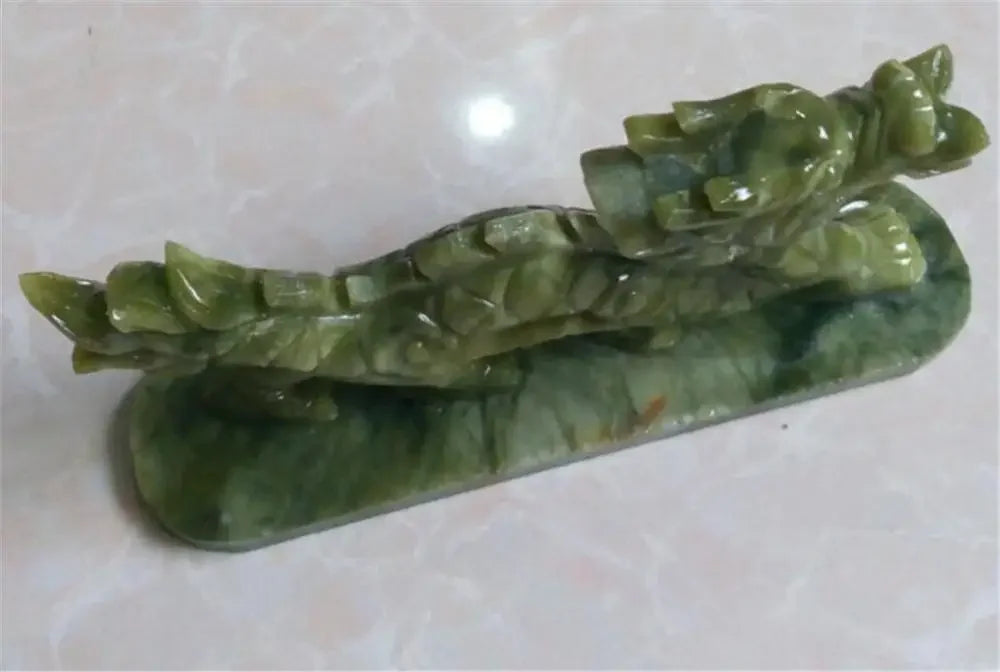 Patung Tembaga 100% China Alami Green Jade Tangan Ukir Naga Yang Indah Patung Kecil