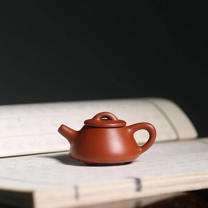 [Pocket] Mini Fingertip Pot Small Yixing Clay Teapot Yixing Play Pot Small Capacity Inverted Teapot Tea Ornaments Tea Table Deco