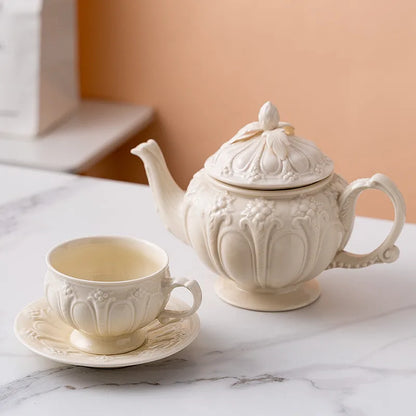 Porcelain Tea Cup and Saucer Set White Teapot English Afternoon Teacup High-Grade Coffee Pot Ceramic Coffee Cup Mug Party Cafe