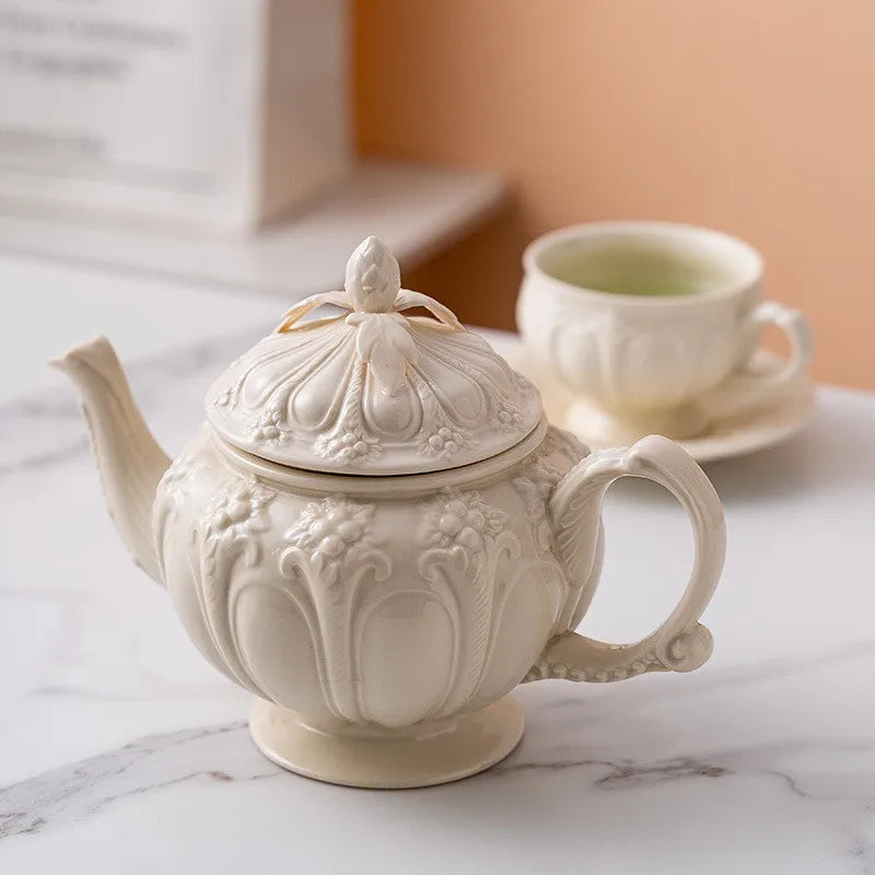 Porcelain Tea Cup and Saucer Set White Teapot English Afternoon Teacup High-Grade Coffee Pot Ceramic Coffee Cup Mug Party Cafe