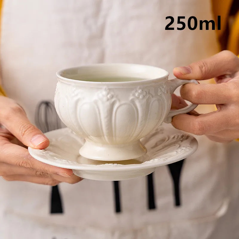 Porcelain Tea Cup and Saucer Set White Teapot English Afternoon Teacup High-Grade Coffee Pot Ceramic Coffee Cup Mug Party Cafe