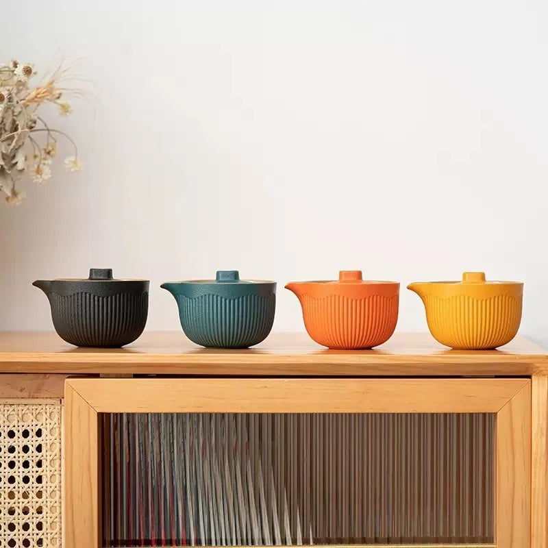 Portable Travel Tea Set Ceramic Teapot Kettle Quik Pots One Pot and Two Cups Teaware Sets Chinese Drink TeapotsTea Cup