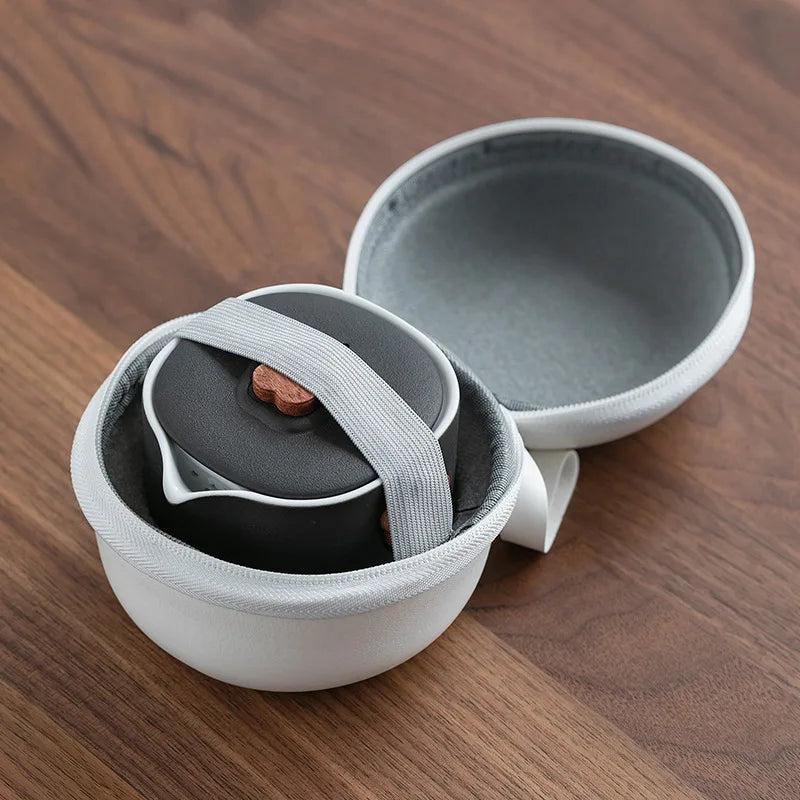 Portable Travel Tea Set Ceramic Teapot Kettle Quik Pots One pot and Three cups Teaware Chinese Drink Teapots Tea Cup Gaiwan