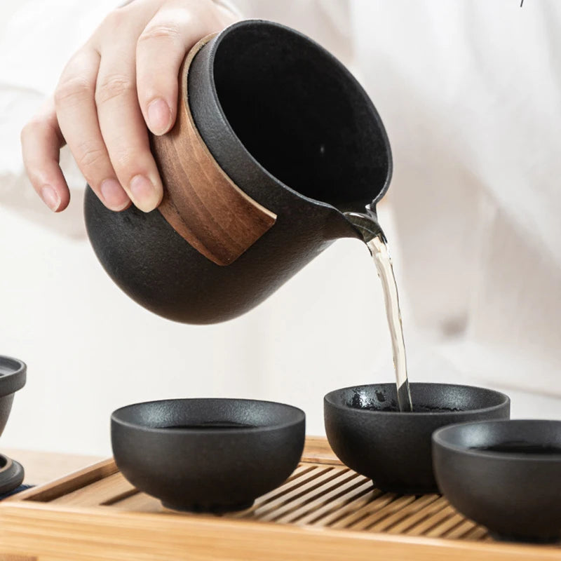Portable Travel Tea set include 1 Teapot 4 Teacups ,Beautiful and easy teapot kettle,Chinese Ceramic Portable Teaset gaiwan