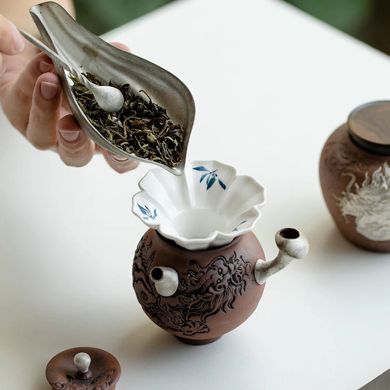 Pure Hand-painted Butterfly Orchid Throwing Tea Device Creative Lotus Leaf Tea Funnel Pouring Into Pot Extractor Leakage Filter