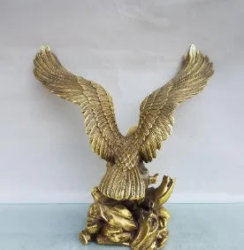 Pure copper Kaiguang Eagle ornaments show great prospects