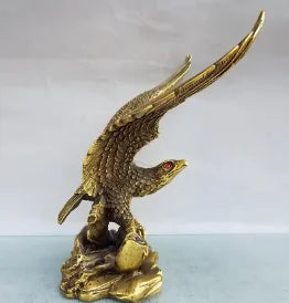 Pure copper Kaiguang Eagle ornaments show great prospects