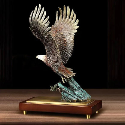 Pure copper eagle statue placed pieces of Feng Shui home decoration decoration hotel office homeHotel decoration decor
