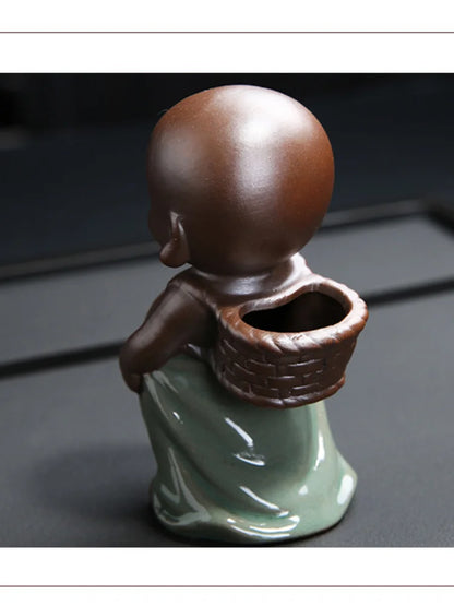 Purple Sand Tea Pet Ornaments Little Monk Ceramic Figures Tea Play Peeing Doll Tea Set Peeing Water Spray Accessories