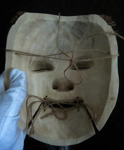 QH032 - 22x16x8 cm Hand Carved Japanese Elder Noh Mask