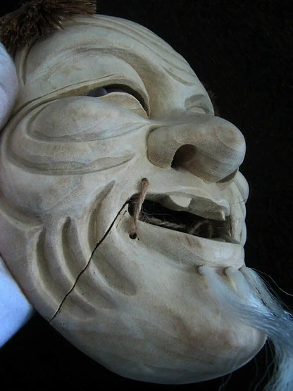 QH032 - 22x16x8 cm Hand Carved Japanese Elder Noh Mask