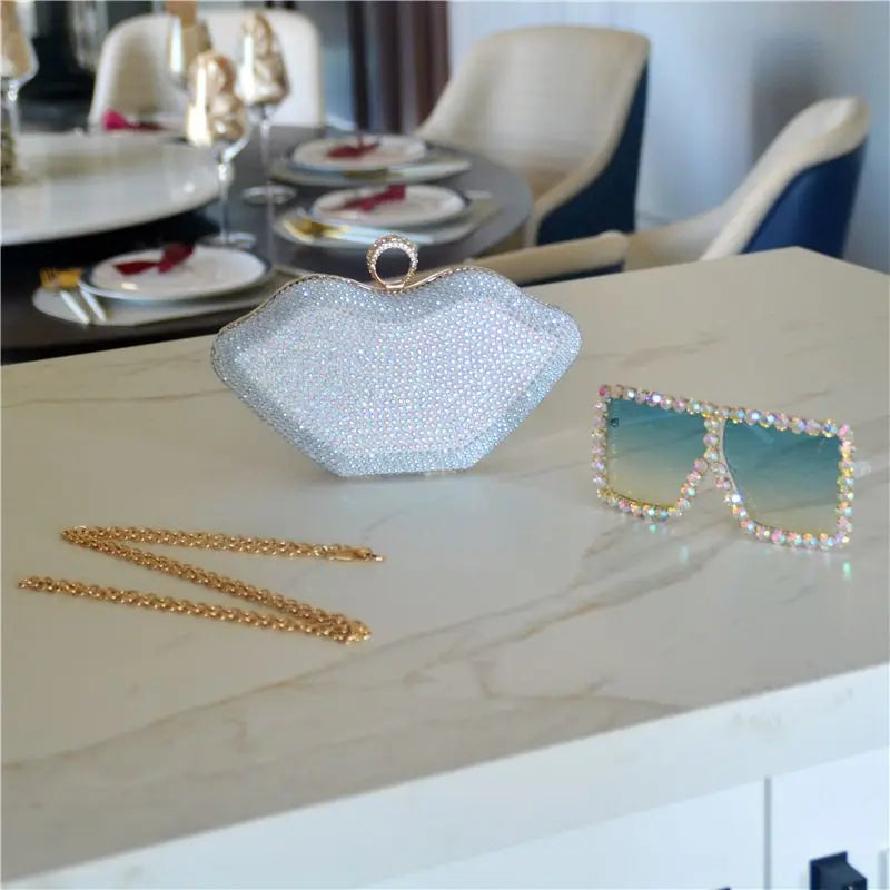 Red Rhinestone Purses and Handbags Luxury Wedding Purses Women Evening Party Sexy Hot Lip Bag Diamonds Clutches Purses