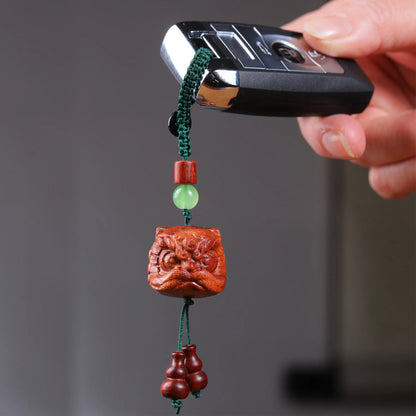 Red Sandalwood Luminous Keychain for Couples, Bag Pendant, Car Key Chain, Wooden Animals, Wood Wall Decor, Boys and Girls Decora
