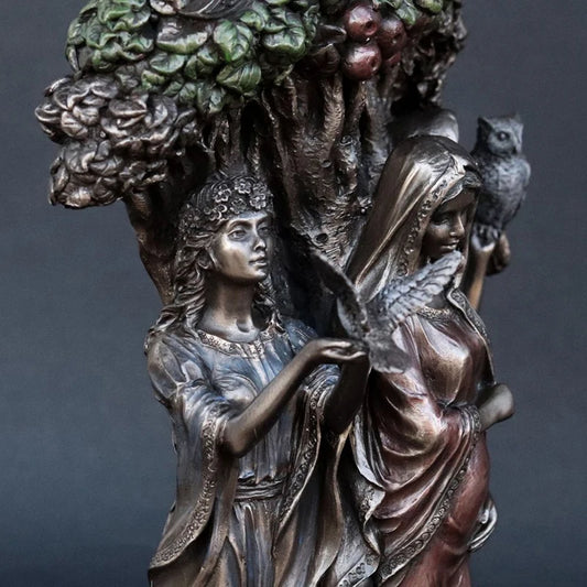 Resin Art Greek Goddess Statue Figurine Ancient Greek Religious Hecate Goddess Sculpture Home Decor Ornament Miniatures Craft