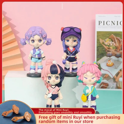 Resin Cartoon Cool Girl Car Ornament Micro Landscape Bonsai Decoration Desktop Creative Trinket Home Accessories Figurines