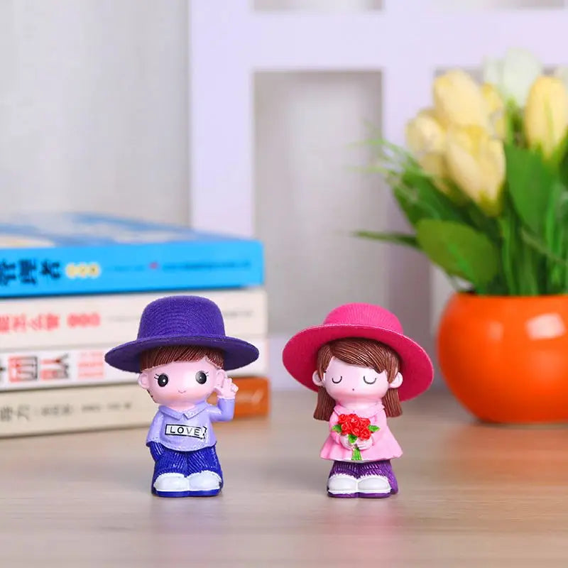 Resin Cartoon Cute Girl and Boys Car Ornament Micro Landscape Bonsai Decoration Desktop Creative Trinket Home Accessories