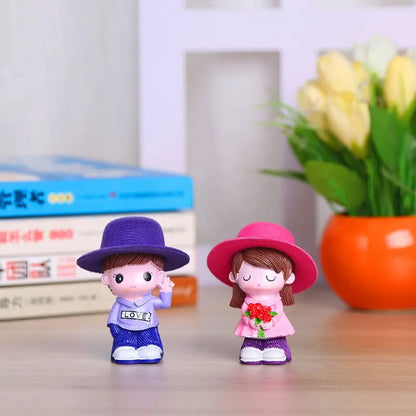 Resin Cartoon Cute Girl and Boys Car Ornament Micro Landscape Bonsai Decoration Desktop Creative Trinket Home Accessories