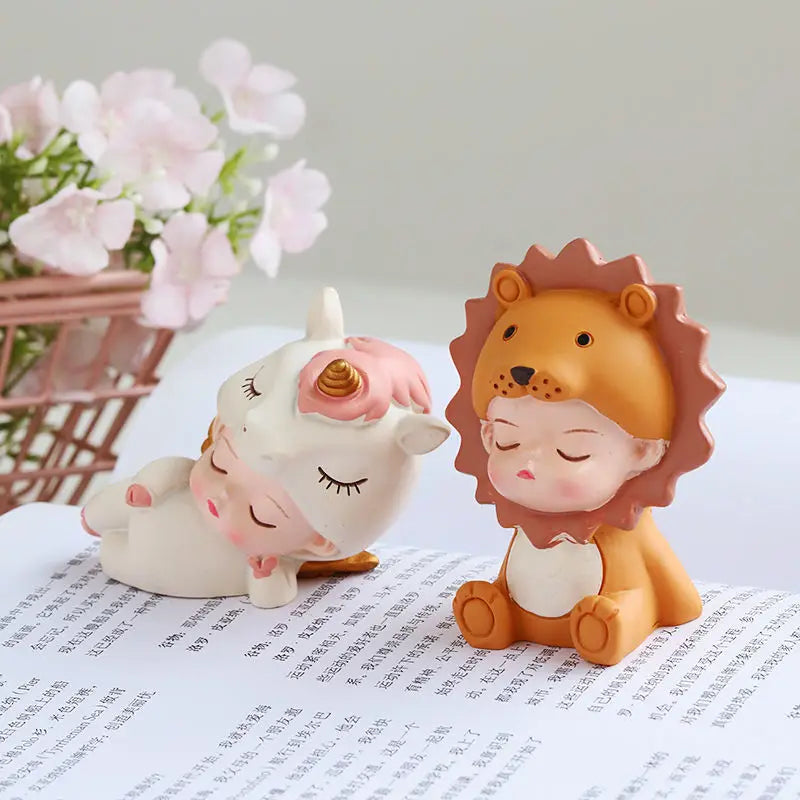 Resin Cartoon Cute Innovative Car Ornament Micro Landscape Bonsai Decoration Desktop Creative Trinket Home Accessories Figurines