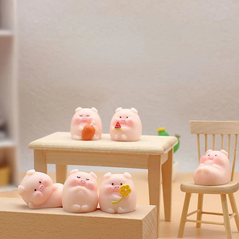 Resin Cute Cartoon Pig Car Ornaments Micro Landscape Bonsai Decoration Desktop Creative Trinket Home Accessories Figurines