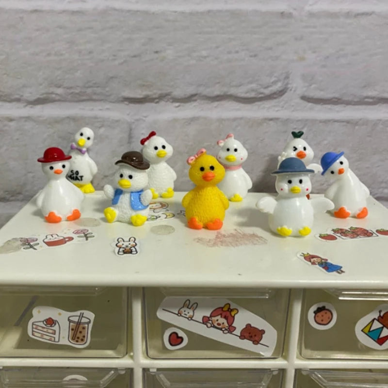 Resin Cute Duckling Car Ornaments Micro Landscape Bonsai Decoration Desktop Creative Trinket Home Accessories Figurines