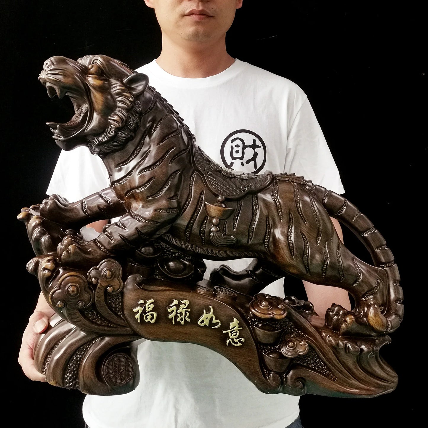 Resin Imitation Wood Carving Tiger Ornaments Made A Good Start In The Year of The Tiger Crafts Wholesale  Living Room Decoration