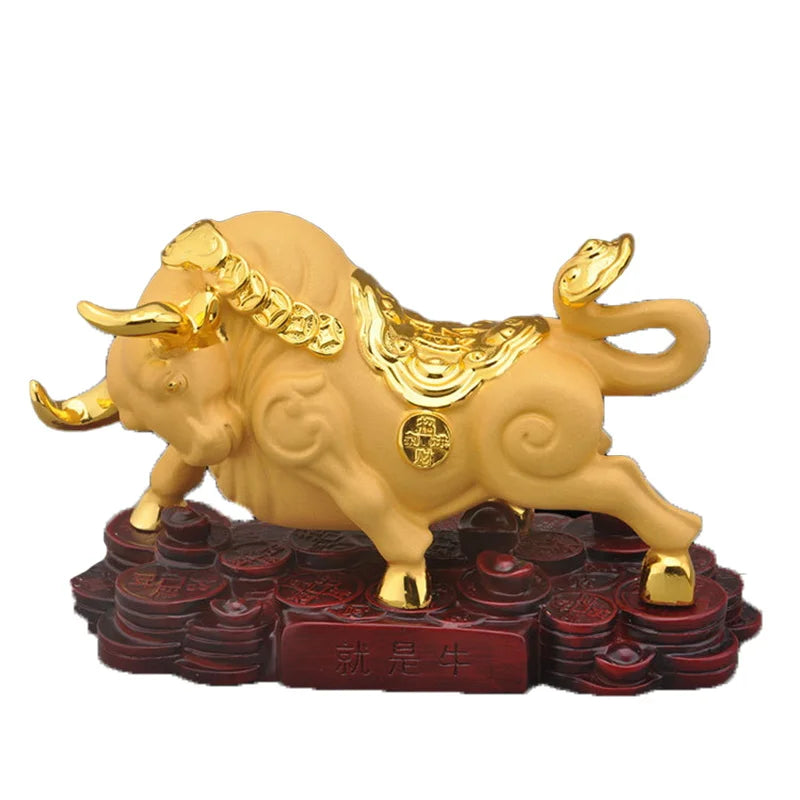 Resin Lucking Gold ingot Golden Cow Animal Statue Art Sculpture Domineering Home Room Office Car Decoration Statue High quality