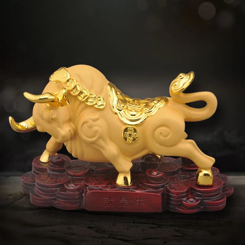 Resin Lucking Gold ingot Golden Cow Animal Statue Art Sculpture Domineering Home Room Office Car Decoration Statue High quality