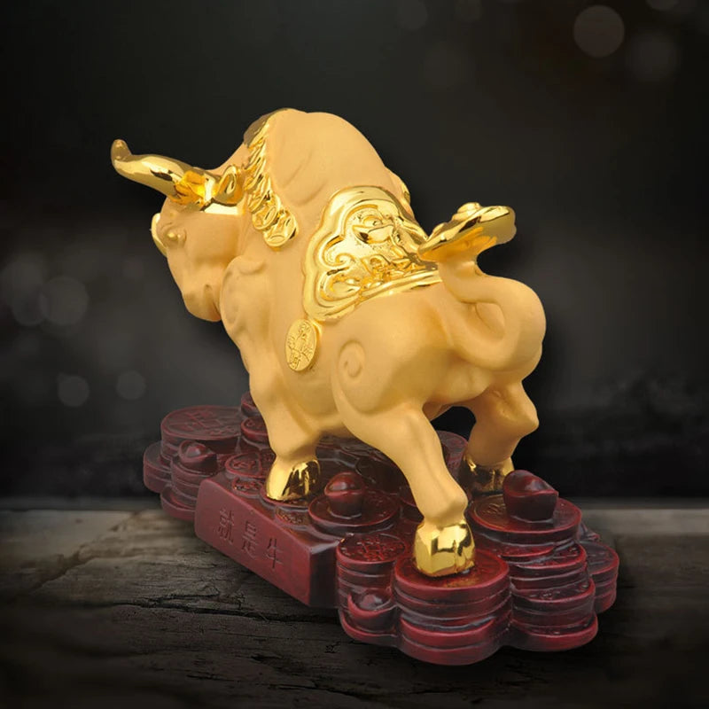 Resin Lucking Gold ingot Golden Cow Animal Statue Art Sculpture Domineering Home Room Office Car Decoration Statue High quality