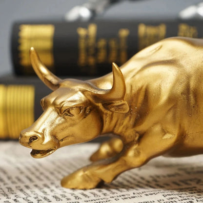 Resin Wall Street Bull Figurine Cattle OX Statue Market Miam Bull Home Feng Shui Art Office Desktop Decor Sculpture Home Decor