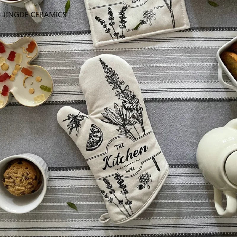 Retro Style Thickening Non-slip Glove Oven Glove Heatproof Mitten Household Kitchen Cooking Microwave Oven Mitt Insulated