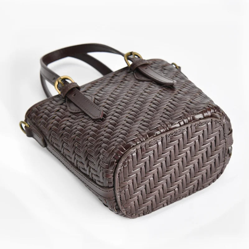 Retro autumn/winter new leather crossbody bag Women's head layer cowhide hand-woven shoulder handbag for women