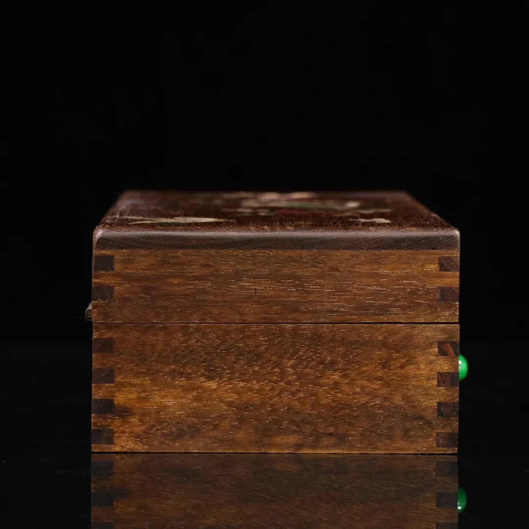 Rosewood inlaid shell inlaid gemstone jewelry box.