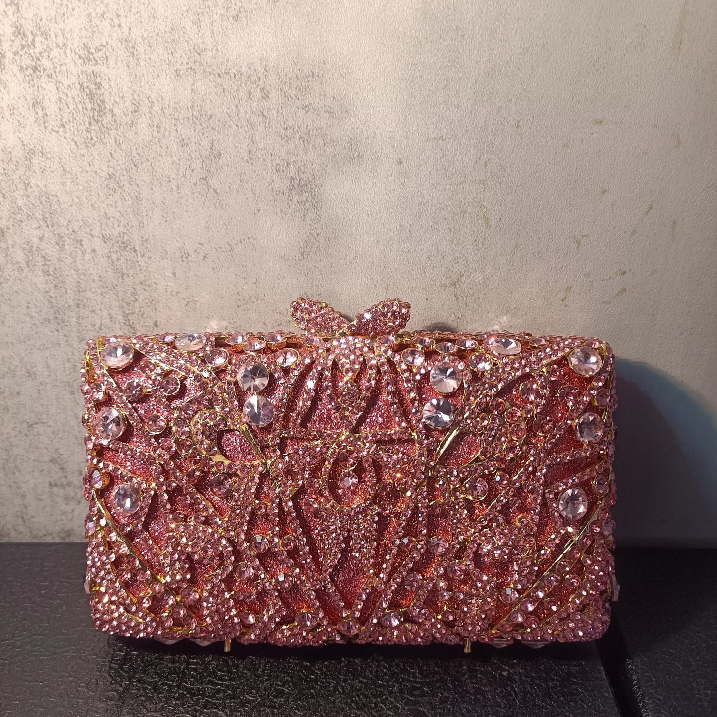 Women Hollow Out Pink Flower Diamond Handbag Crystal Dinner Party Female Clutch Purse Wedding Bridal Rhinestone Gala Evening Bag
