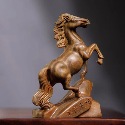 Solid wood wood statue horse to success Green sandalwood zodiac horse office home decoration wood sculpture decoration