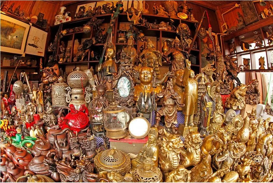Barang Koleksi Kerajinan Logam Patung Buddha Jimat Tua Yang Dipalu Tangan Kuningan Tiongkok