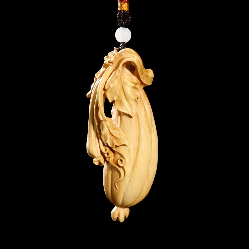 Small leaf boxwood carving, solid wood home decoration, car pendant, loofah decoration, and exquisite handicrafts Hand play