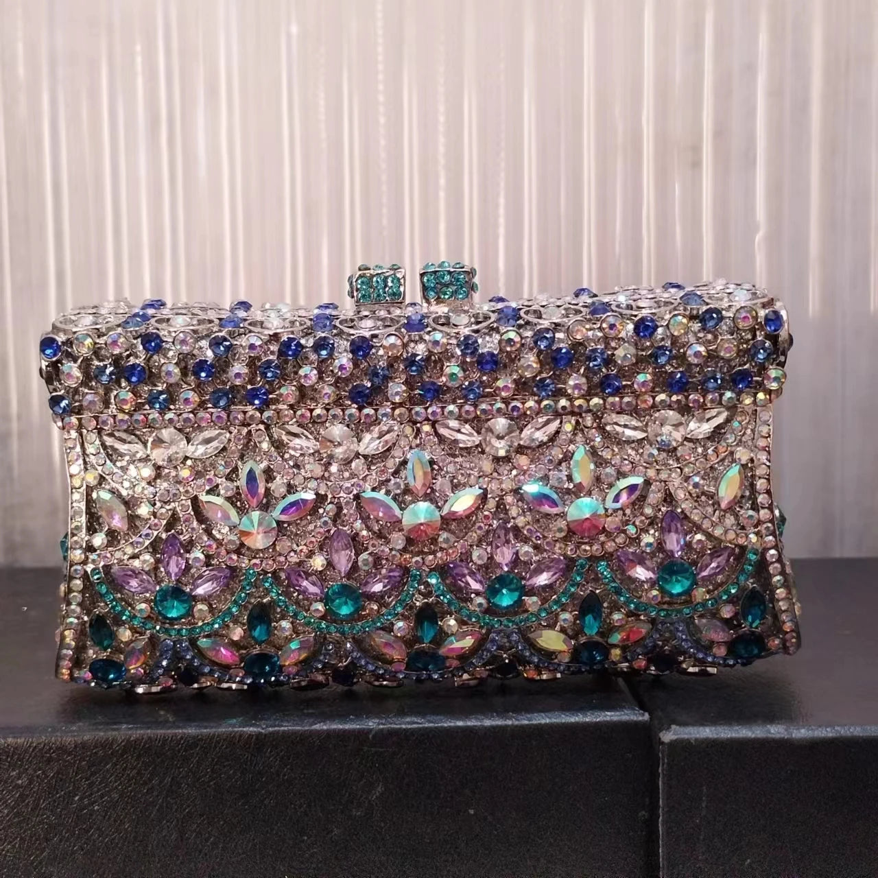 Lady Diamond Clutch Purses Female Stones Handbags Luxury Gold Crystal Rhinestone Evening Clutches Purse Women Wedding Party Bag