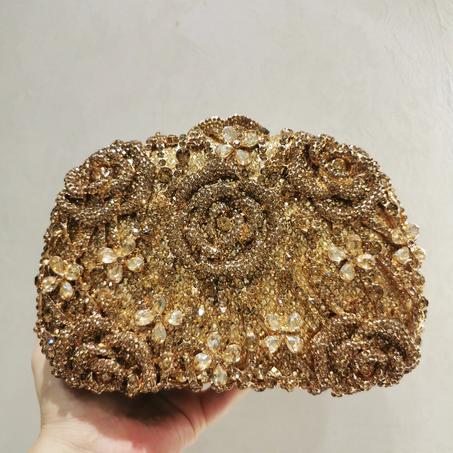 Woman Gold Flower Hollow Out Crystal Evening Bag Banquet Dinner Party Flower New Arrival Handbag Wedding Bridal Diamond Purse