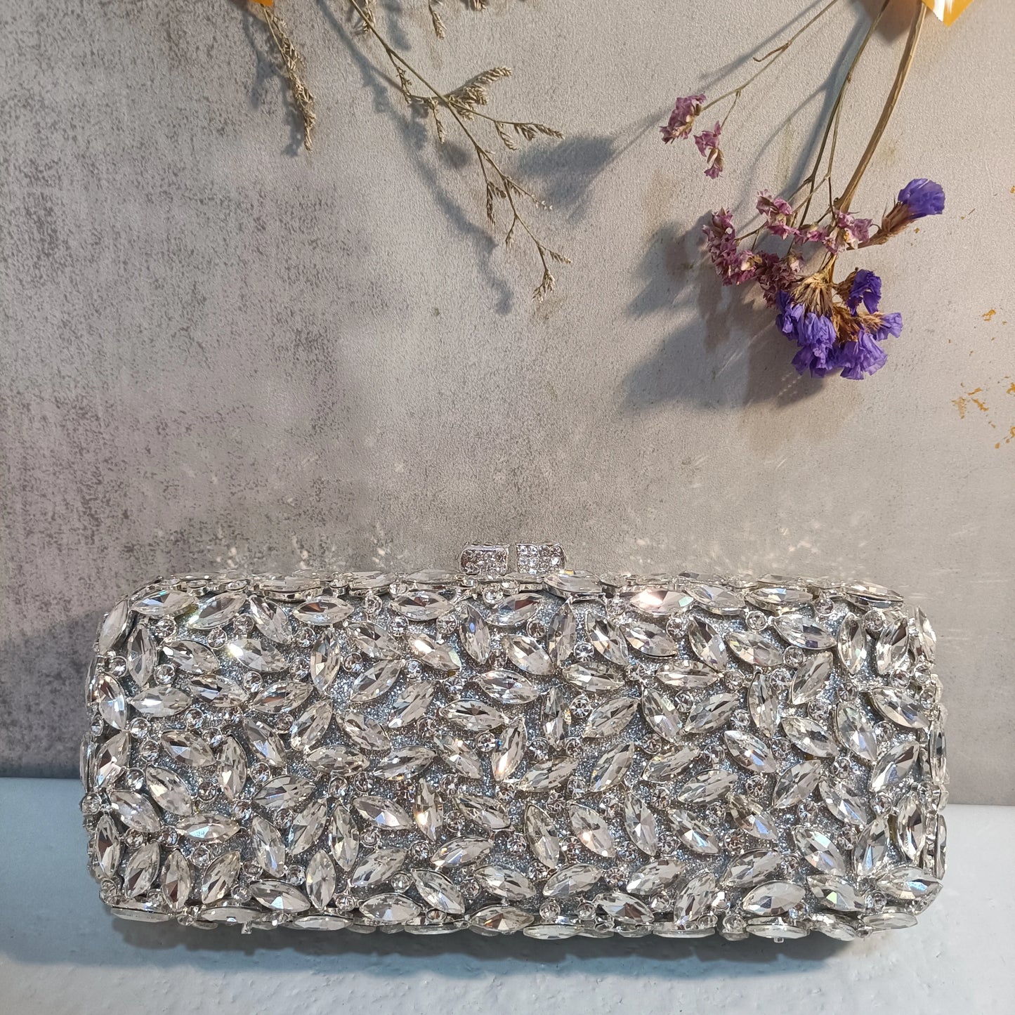Woman Silver Hollow Wedding Bridal Party Purse Elegant Rhinestone Crystal Stone Handbag Diamond Banquet Gala Gift Evening Bags