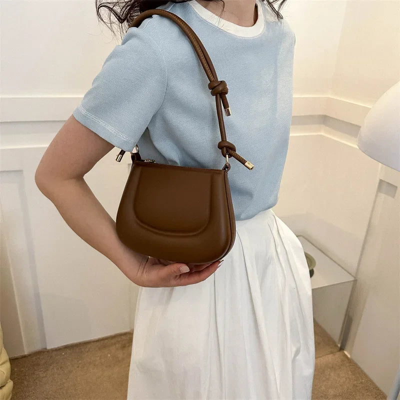 Saddle Bags 2024 New Fashion Women's Shoulder Bag Simple Armpit Bag Luxury Handbags Designer Bags  Purse  Hand Bag