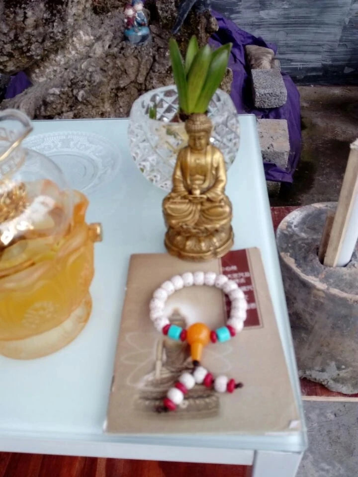 Sakyamuni Buddha furnishing crafts Pure copper Guanyin statue bless peace car decoration Fengshui consecration Ornaments